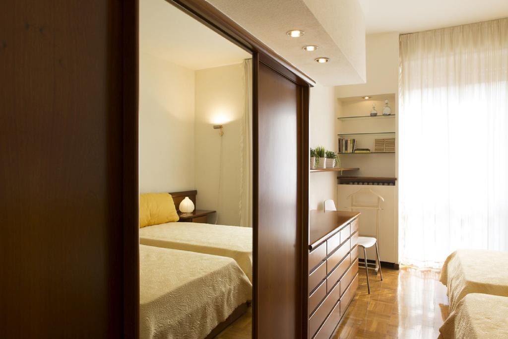 Fiera Monterosa 11 Apartment 米兰 客房 照片